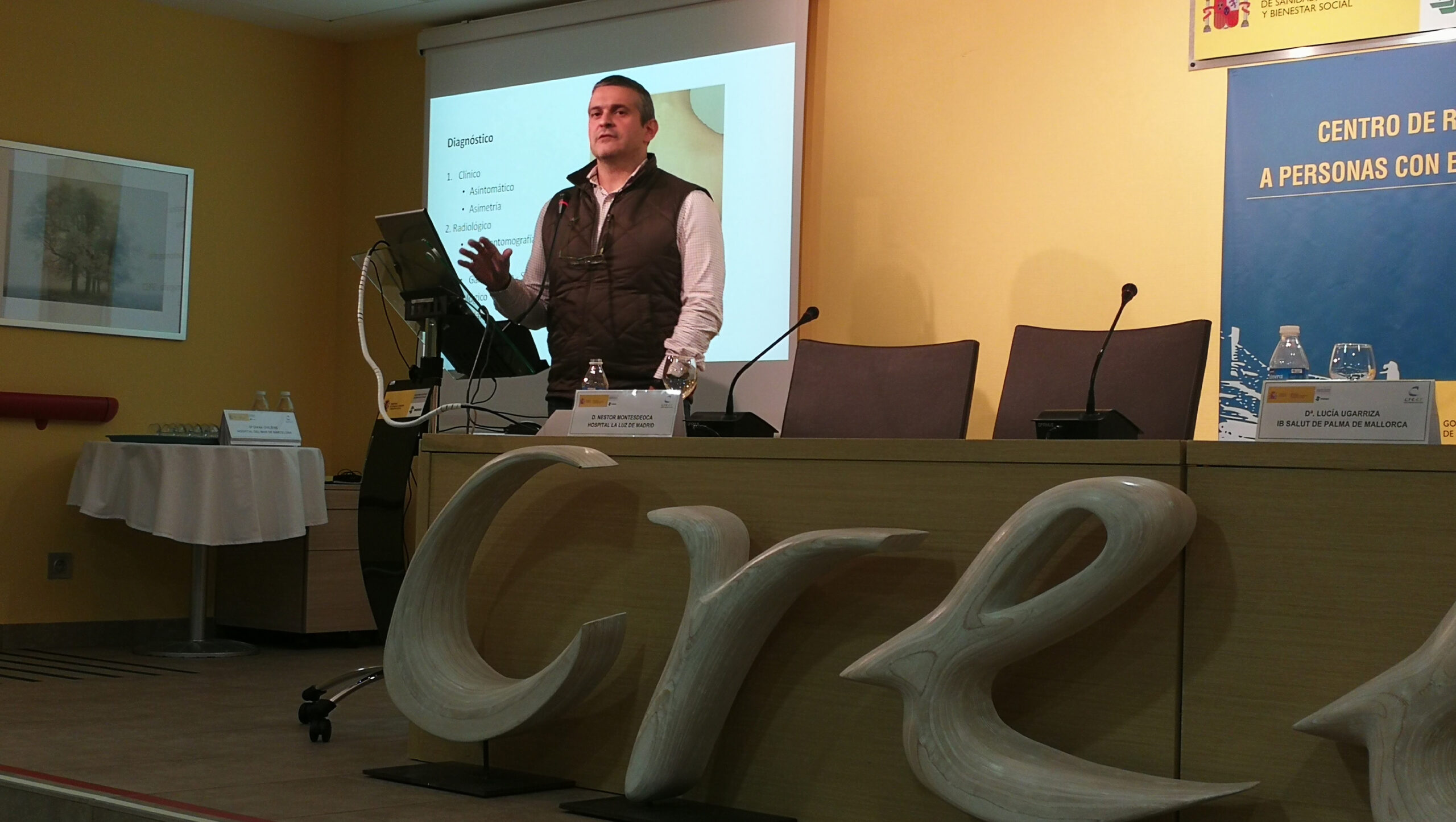 Dr. Néstor Montesdeoca